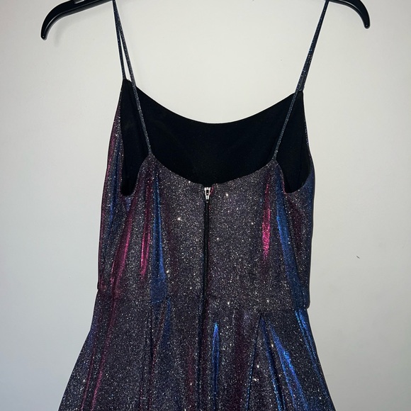 Sparkly ball gown style homecoming/prom dress - Picture 4 of 4